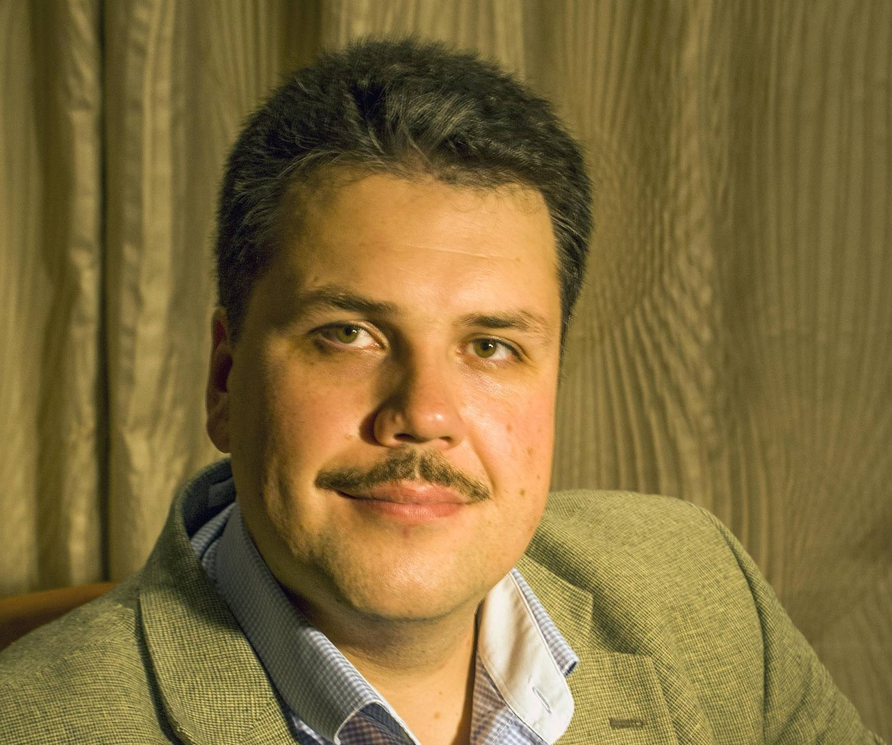 Алексей Петренко